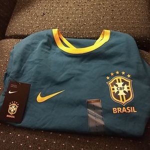 NWT Nike S/S T shirt Brasil Size L